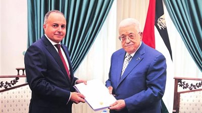 استقبل الرئيس الفلسطيني السفير المصري : لتعزيز العلاقات الثنائية بين البلدين 