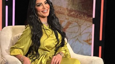 من الصدمة الكهربائية للتحرش.. أزمات في حياة سالي عبد السلام