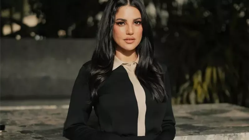  الفنانة درة 