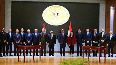 رئيس الوزراء ونظيره اللبناني يشهدان توقيع بروتوكولات التعاون بين البلدين  بمختلف المجالات 