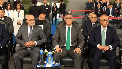 عادل النجار يضع حجر الأساس لمجموعة المنصور بأكتوبر بحضور وزيري الصناعة والأعمال
