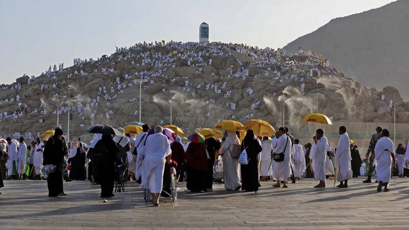 بدء إجراء قرعة الحج