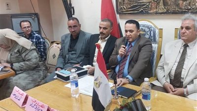 رئيس مركز ومدينة كفر صقر يعقد اجتماع المجلس التنفيذي لمناقشة تحسين الخدمات 