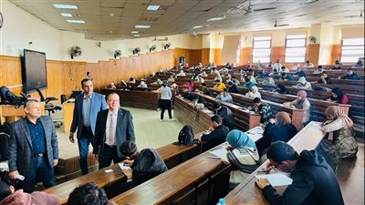 رئيس جامعه الدلتا التكنولوجية يتابع اختبارات الميدترم ويوجه بتوفير بيئة امتحانية آمنة 