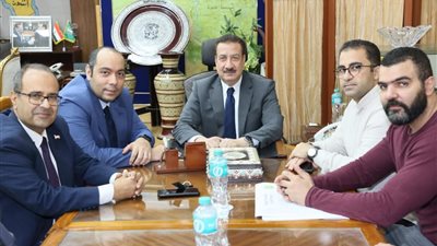 محافظ المنوفية يلتقي وفد كلية الهندسة لمناقشة الموضوعات ذات الاهتمام المشترك