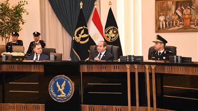 الرئيس السيسي يزور أكاديمية الشرطة لمتابعة اختبارات كشف الهيئة للطلبة والطالبات 