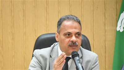 محافظ الشرقية يوجه رؤساء المراكز والمدن بتنفيذ مشروعات رصف وكباري ومجمعات خدمية
