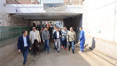 محافظ المنوفية يتفقد أعمال تطوير ورفع كفاءة نفق البساتين 