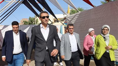 محافظ السويس يتفقد لجان إنتخابات مجلس النواب للتأكيد علي جاهزيتها