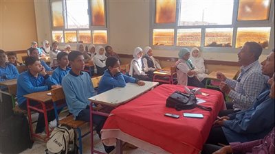قصر ثقافة طور سيناء ينظم ندوة توعوية لطلاب الطور الجديدة حول الإنترنت 