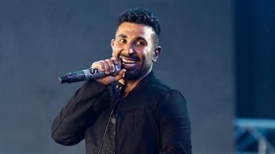 برفقة آدم.. أحمد سعد يستعد يحيي حفل غنائي بعد تعافيه