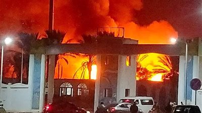 حريق يلتهم ورشة نجارة في المنطقة الصناعية بمدينة دهب بمحافظة جنوب سيناء 