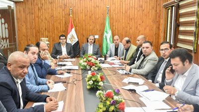 محافظ الشرقية يتابع انطلاق التصويت لإنتخابات النواب من خلال غرفة العمليات