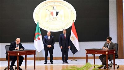 وزير الثقافة يوقع اتفاقيات تعاون مع الجزائر لتعزيز الروابط الثقافية والفنية