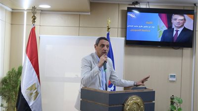 محافظ السويس يلتقي بالشركات السياحية ويؤكد علي مكانة المحافظة على الخريطة السياحية 