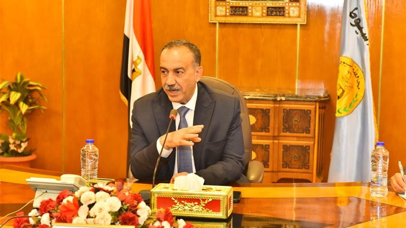 محافظ أسيوط 