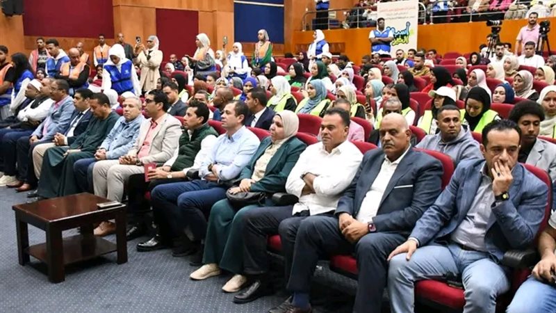 وزير الشباب والرياضة
