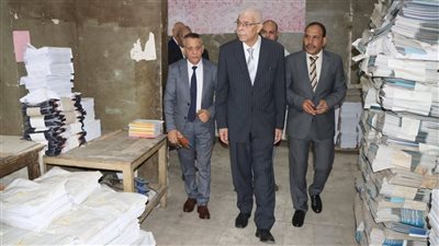 رئيس جامعة المنوفية يتفقد مطابع الجامعة ويبحث تحويل المطابع لدار للنشر