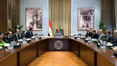 رئيس الوزراء يتابع تطوير ورفع كفاءة شبكة الطرق المؤدية لمطار الإسكندرية الدوليّ