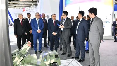 وزير الدولة للإنتاج الحربي يستقبل وفد من مؤسسة روس ابرون اكسبورت الروسية 