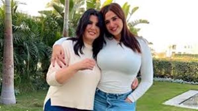 لثالث مرة.. لقاءات سابقة لـ ياسمين عبدالعزيز مع منى الشاذلي