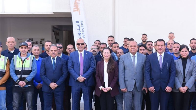 وزير العمل ومحافظ