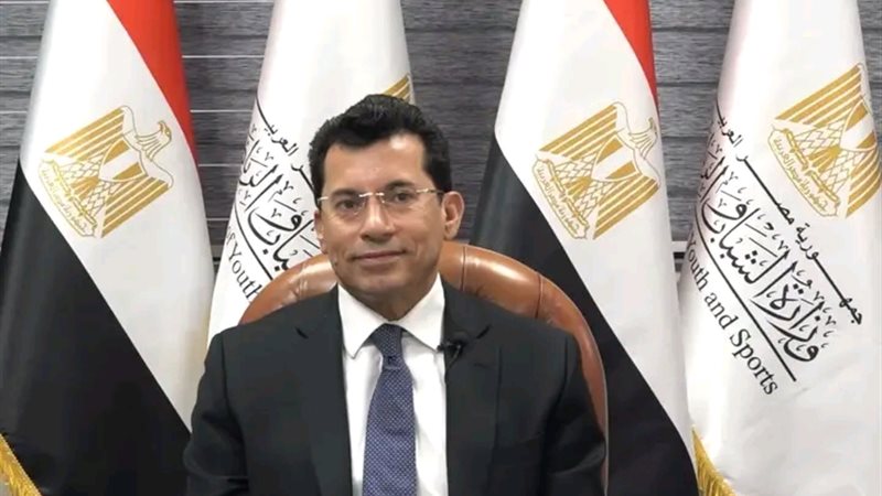 وزير الشباب والرياضة