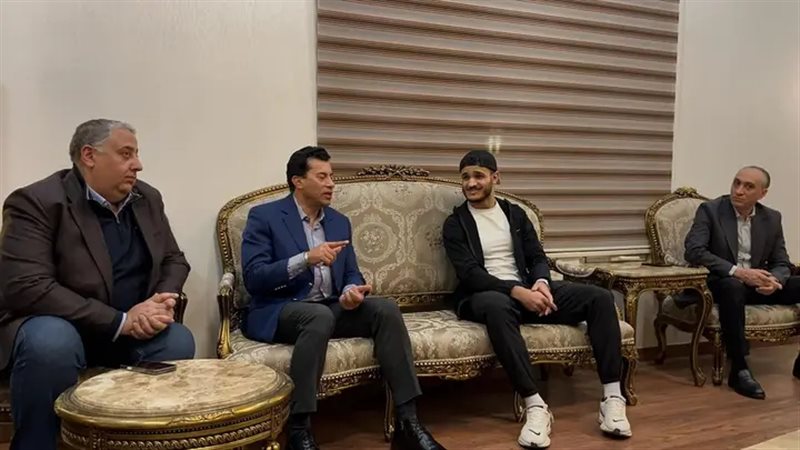 وزير الشباب والرياضة