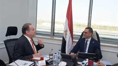 وزير الاستثمار يبحث مع وفد بلومبرج جرين الأمريكية إنشاء مركز إقليمي للأمن الغذائي 