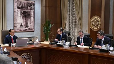 رئيس الوزراء يستقبل النائب الأول لرئيس البنك الأوروبي لإعادة الإعمار والتنمية