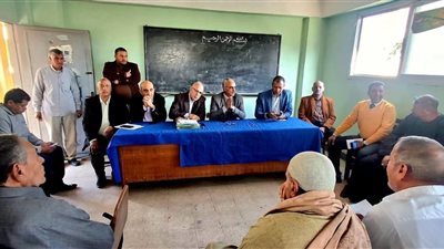 وكيل وزارة الزراعة بالإسماعيلية يعقد اجتماعا لبحث سندات الملكية بالحيازات الزراعية بالقصاصين