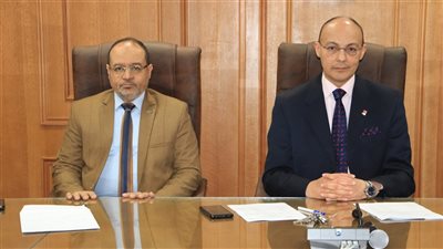 عميد طب المنوفية يترأس اجتماع مجلس إدارة وحدة التدريب والتعليم الطبي  