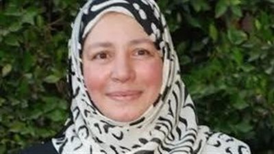 حقيقة أم ذكاء اصطناعي.. أشرف زكي يحسم الجدل حول مرض عبلة كامل 