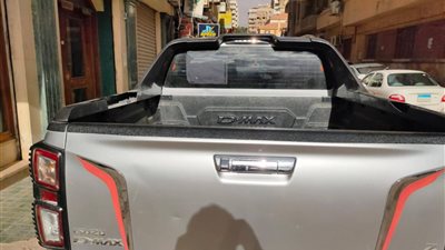 مجهولون يعتدون علي سيارة مرشح مستقبل وطن بالسويس