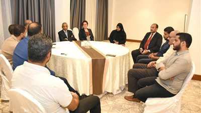 سفير مصر في سلطنة عُمان يزور مدينة صلالة ويلتقي الجالية المصرية