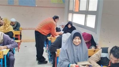 إنطلاق الامتحانات الفورية لمحو الأمية بدورة يناير 2026 بجامعة الزقازيق
