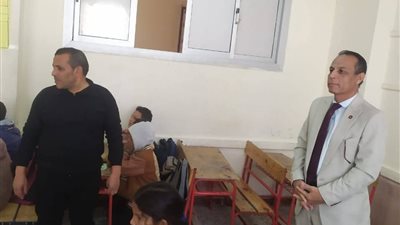 مدير إدارة طور سيناء يتابع ميدانيا انتظام الدراسة بمدرسة الزهراء للتعليم الأساسي