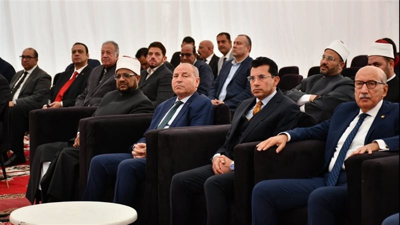 الافتتاح