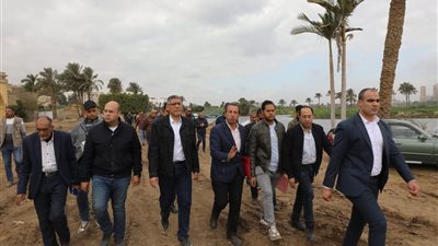 النجار يتفقد الأعمال الجارية بممشى 