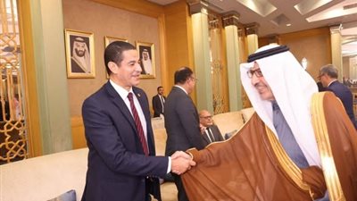رئيس أكاديمية السادات للعلوم الإدارية يشارك السفارة السعودية الاحتفال باليوم العالمي للغةالعربية