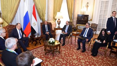 مشاورات سياسية بين وزيرى الخارجية المصرى والروسي بالقاهرة