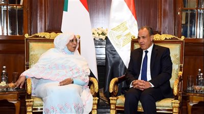 وزير الخارجية يلتقي وزيرة شئون مجلس الوزراء السوداني بمؤتمر روسيا وأفريقيا