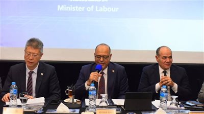 وزير العمل يفتتح ندوة توعوية حول قانون العمل الجديد