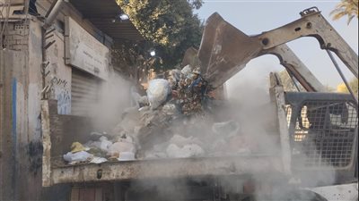 تكثيف جهود الوحدة المحلية برفع القمامة من قريتي المنوات وطموه بأبو النمرس