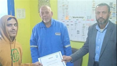 عمل جنوب سيناء تسلم شهادات إتمام التدريب لمتدربي «سكنافتا» بأبو رديس