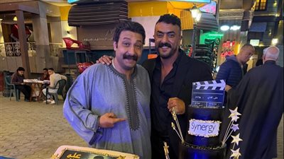 محمد ثروت يمدح أحمد العوضي .. عن تصوير مسلسل 