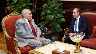 وزير الخارجية يلتقي رئيس مجلس الشيوخ لتعزيز التعاون والدبلوماسية البرلمانية