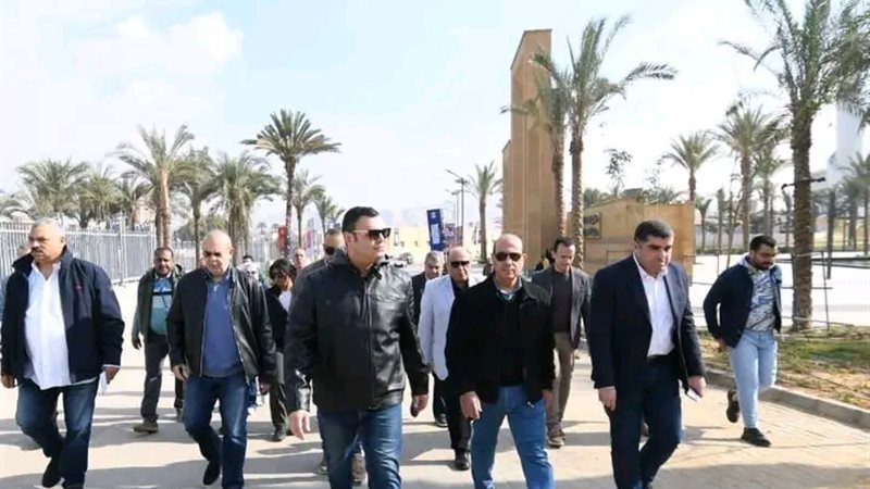 وزير الإسكان 