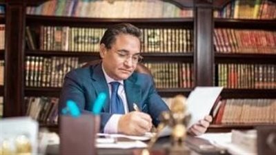 نقابة الصحفيين تقرر إحالة عبد الرحيم علي إلى التحقيق والبت في عضويته