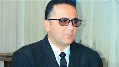 رئيس مركز ومدينة كفر صقر يقود تطوير كوبري السوق.. إزالة مواسير السنترال